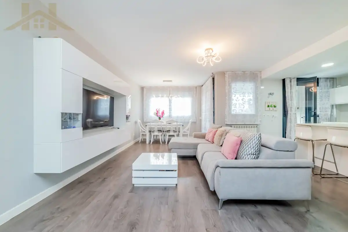 Sala de estar de Dúplex en venta en Valdemoro con Aire acondicionado, Calefacción y Terraza