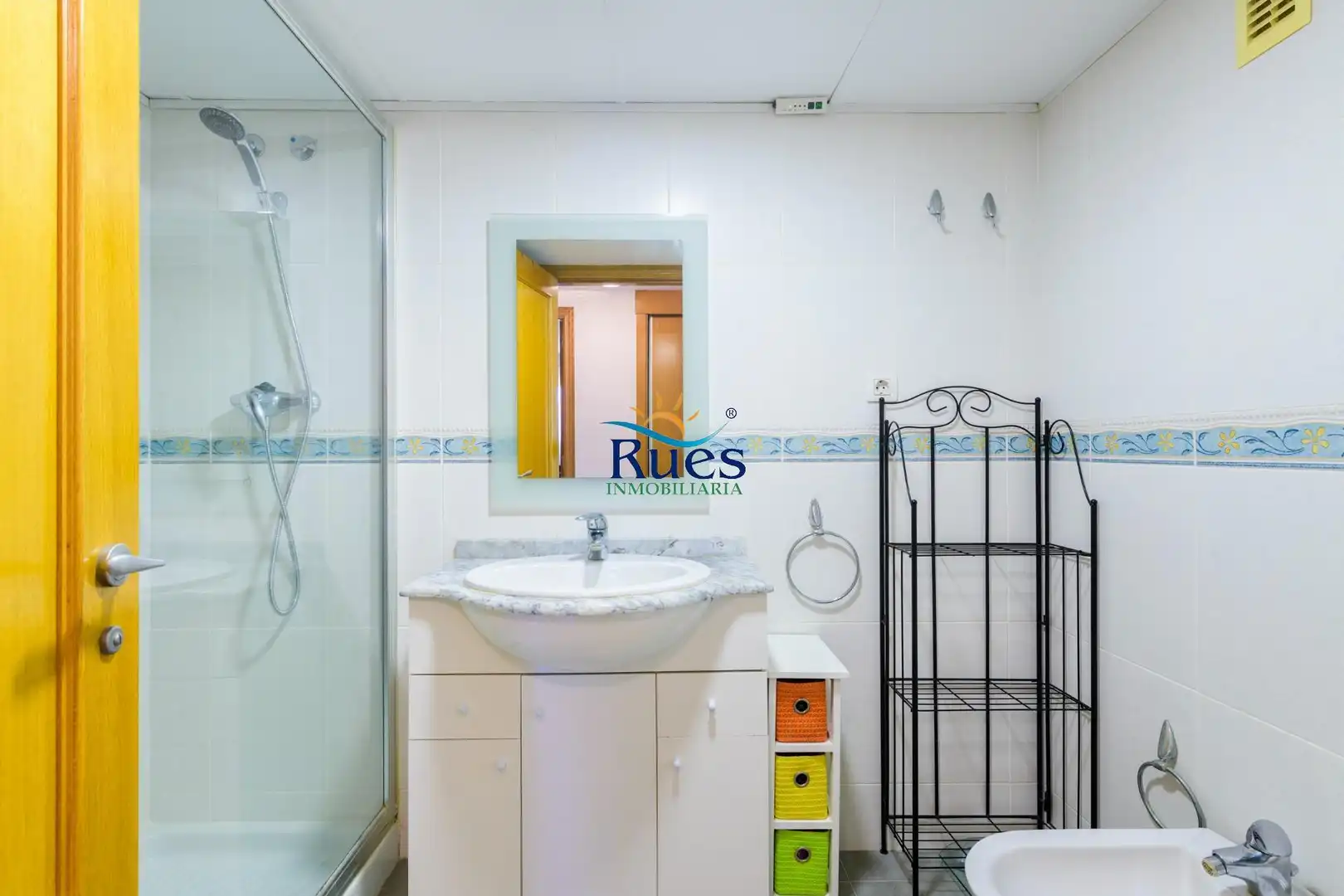 Baño de Ático en venta en Benicasim / Benicàssim con Aire acondicionado, Calefacción y Trastero