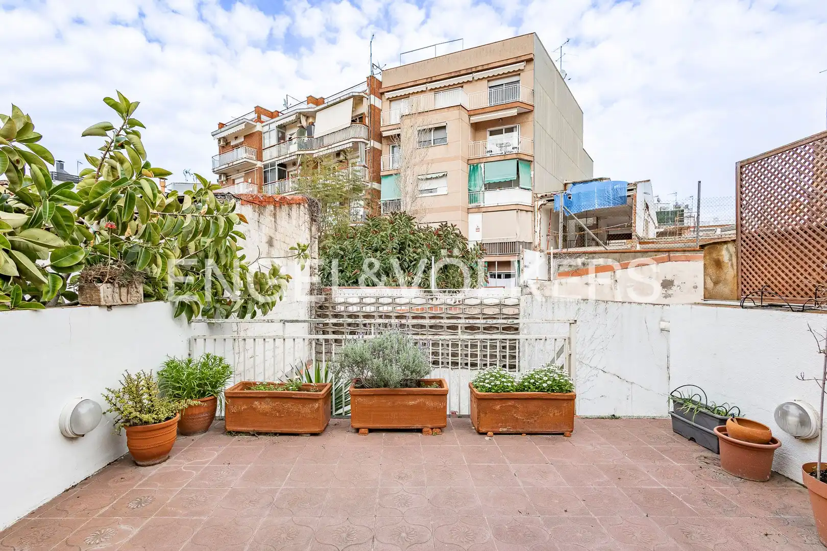 Terrassa de Casa o xalet en venda en Sant Joan Despí amb Aire condicionat, Calefacció i Jardí privat