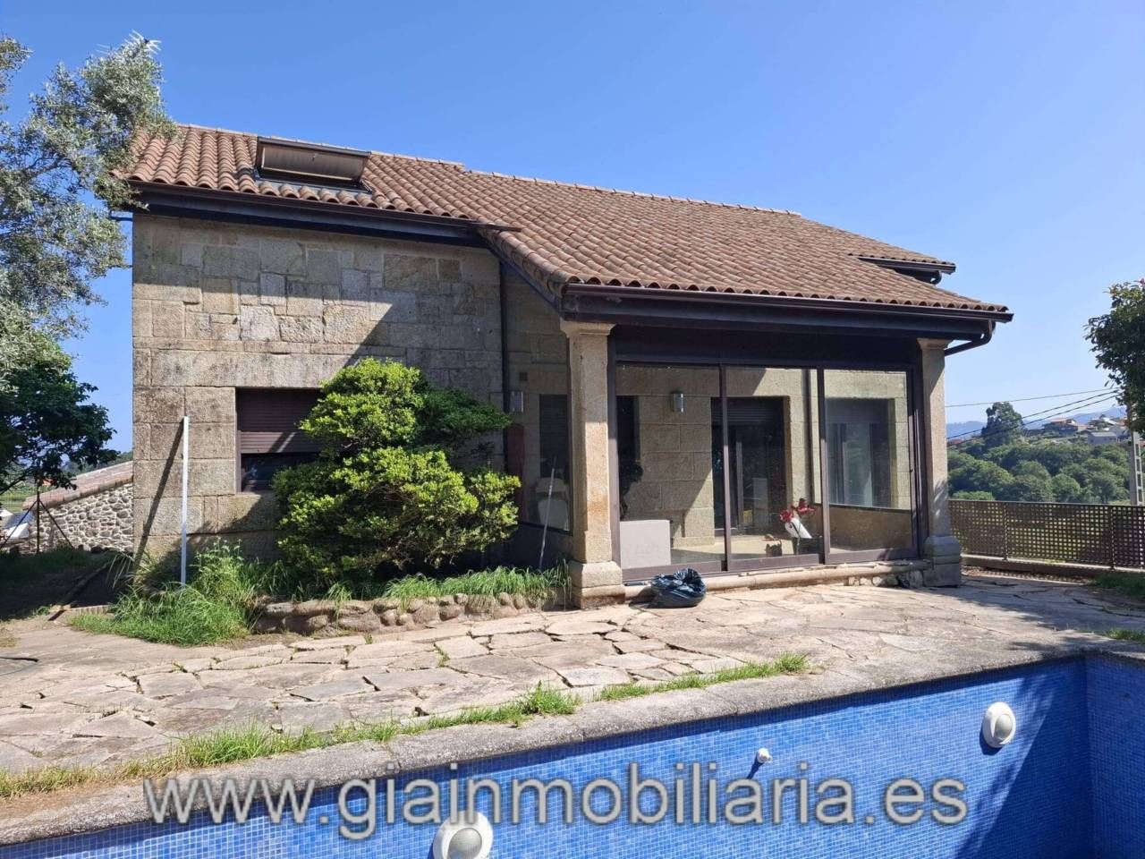 Vista exterior de Casa o xalet en venda en Baiona amb Calefacció, Jardí privat i Terrassa