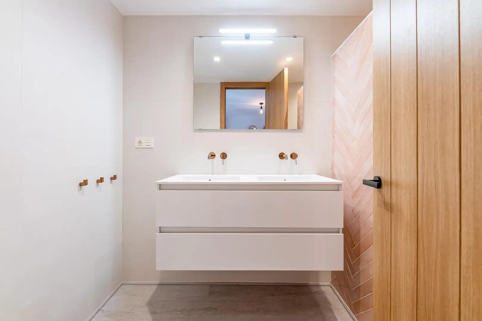Baño de Apartamento en venta en Torremolinos con Aire acondicionado, Calefacción y Terraza