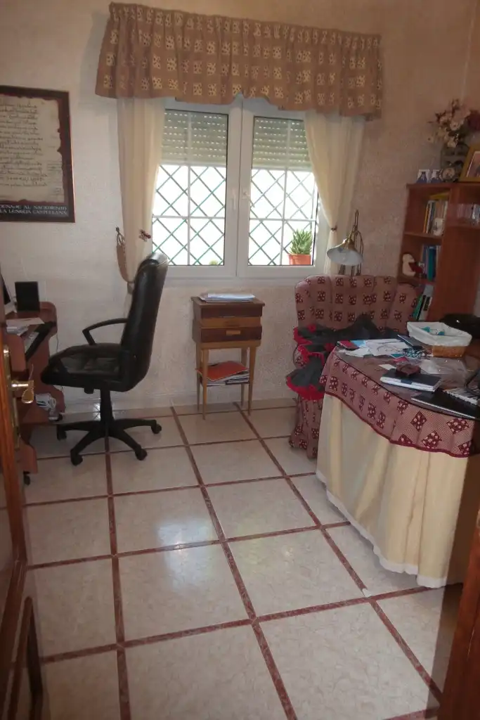 Casa o xalet en venda en Alhaurín de la Torre amb Aire condicionat, Jardí privat i Piscina