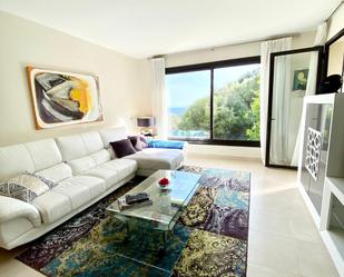 Living room of Apartment to rent in Marbella  with Air Conditioner, Terrace and Swimming Pool