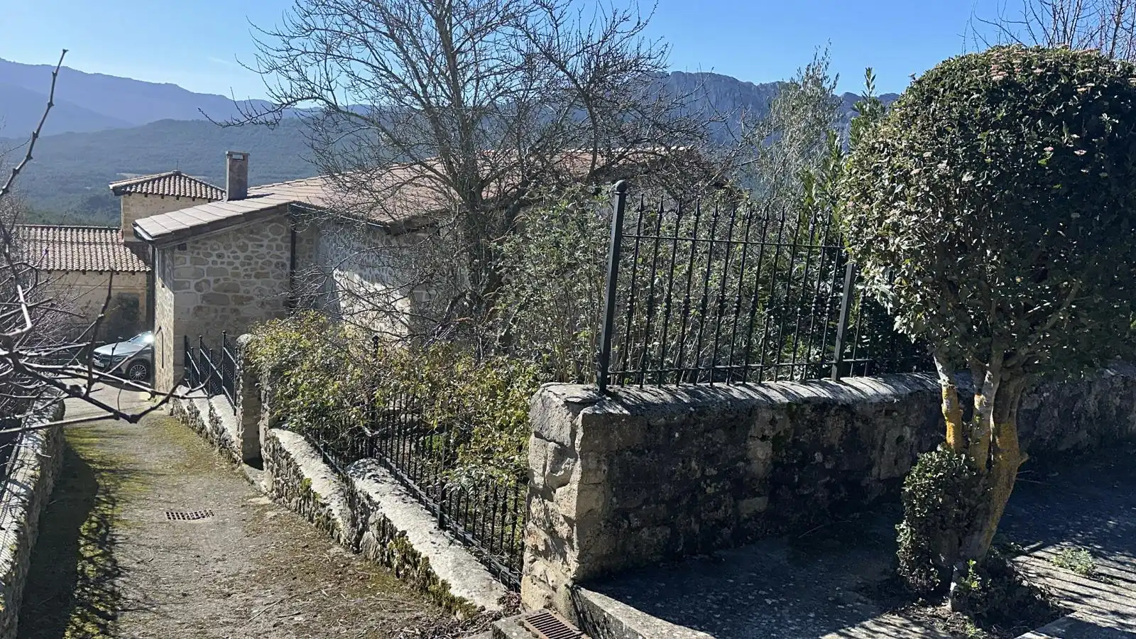 Exterior view of Houses for sale in Alcalá la Real  with Heating, Private garden and Furnished