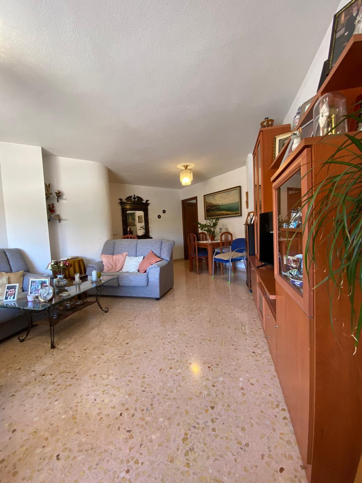 Sala d'estar de Apartament en venda en Alicante / Alacant amb Balcó