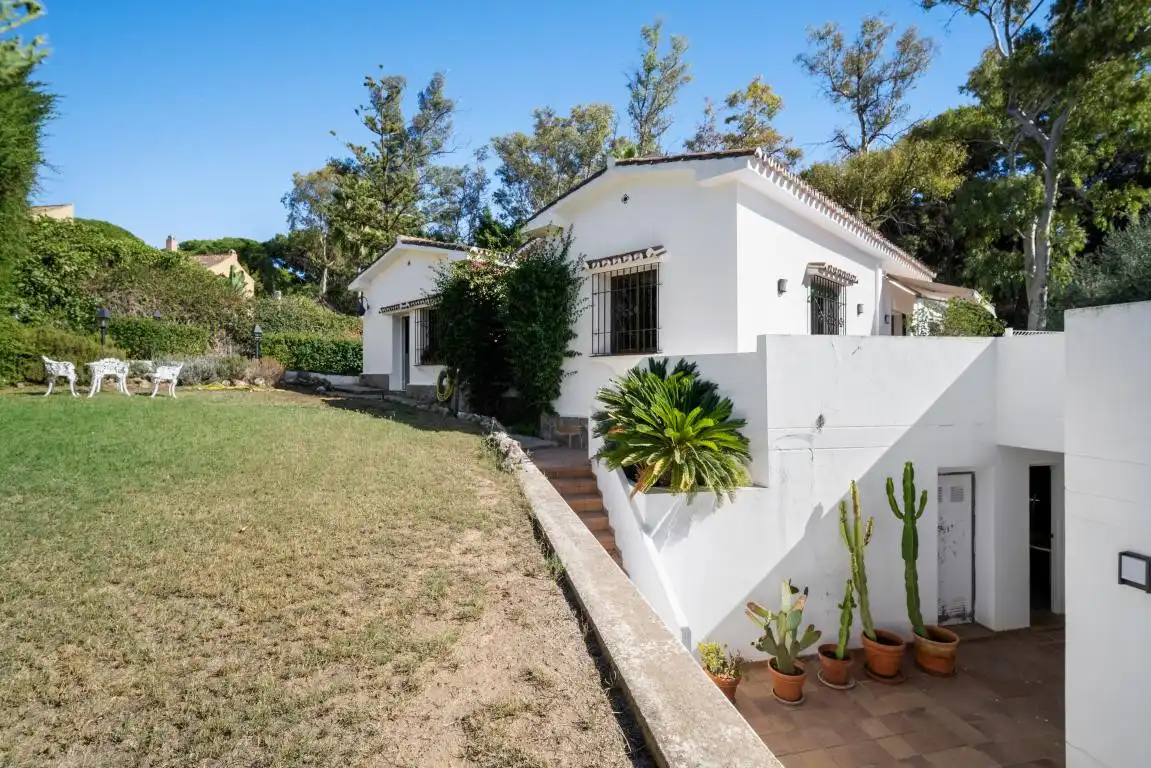 Vista exterior de Casa o chalet en venta en Marbella con Aire acondicionado, Jardín privado y Terraza
