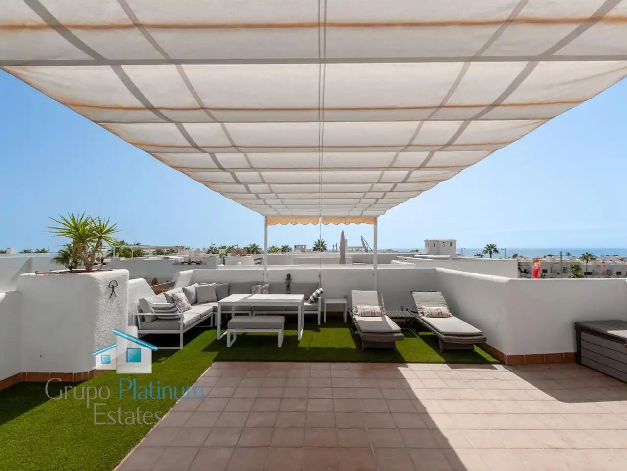 Ático con piscina en venta en San Juan de los Terreros