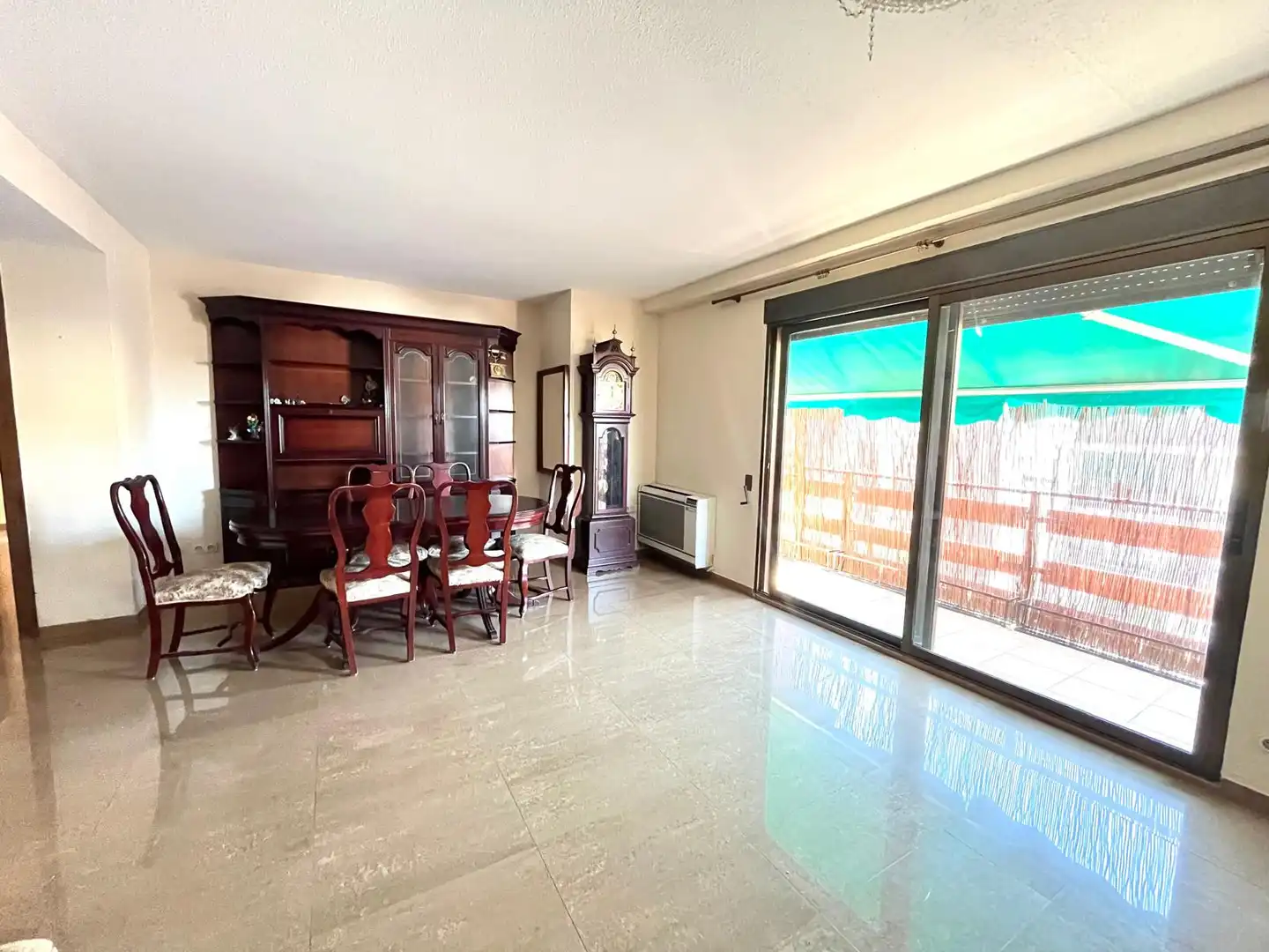 Sala de estar de Piso de alquiler en Valencia con Aire acondicionado, Amueblado y Balcón