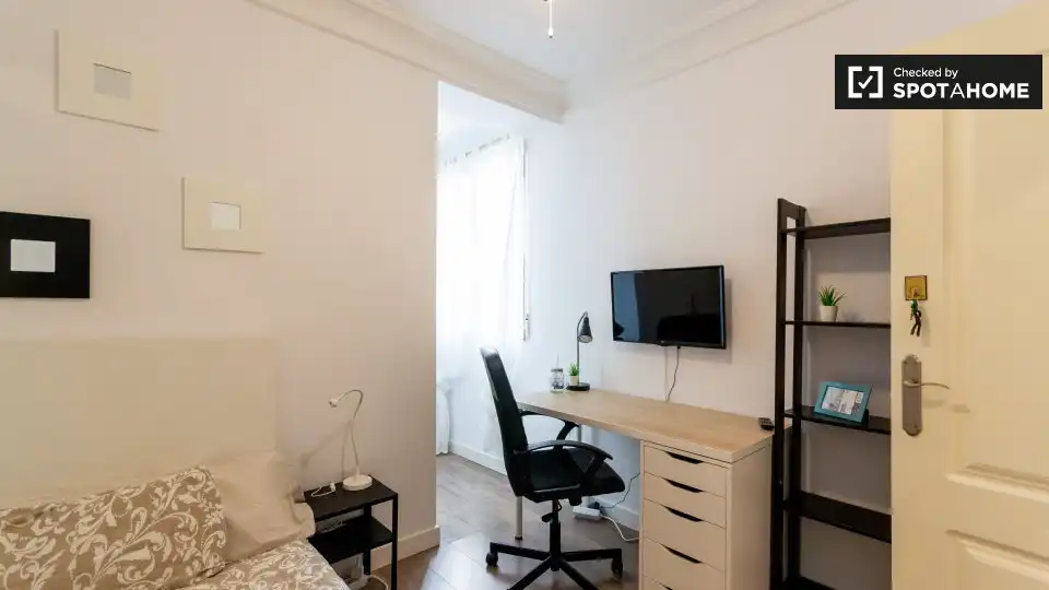 Room in Puerta del Ángel