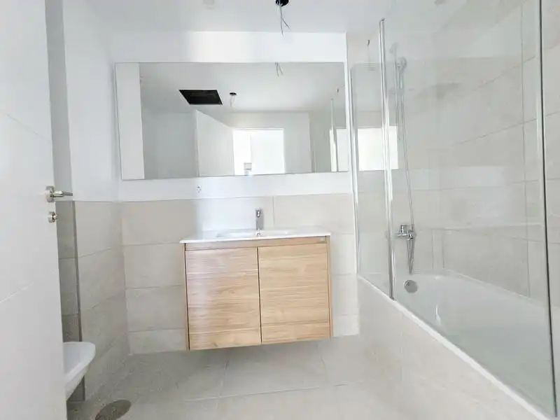 Bany de Apartament de lloguer en Mijas amb Aire condicionat, Calefacció i Terrassa