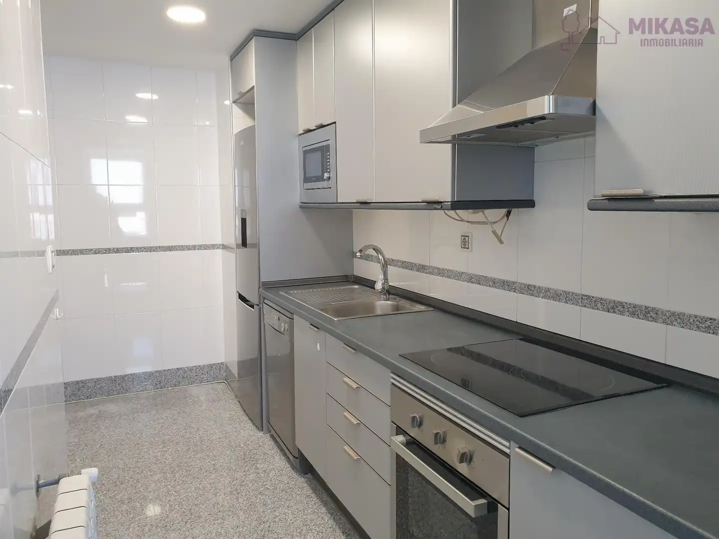 Kitchen of Flat for rent in Madrid  with Air Conditioner, Heating and Community pool