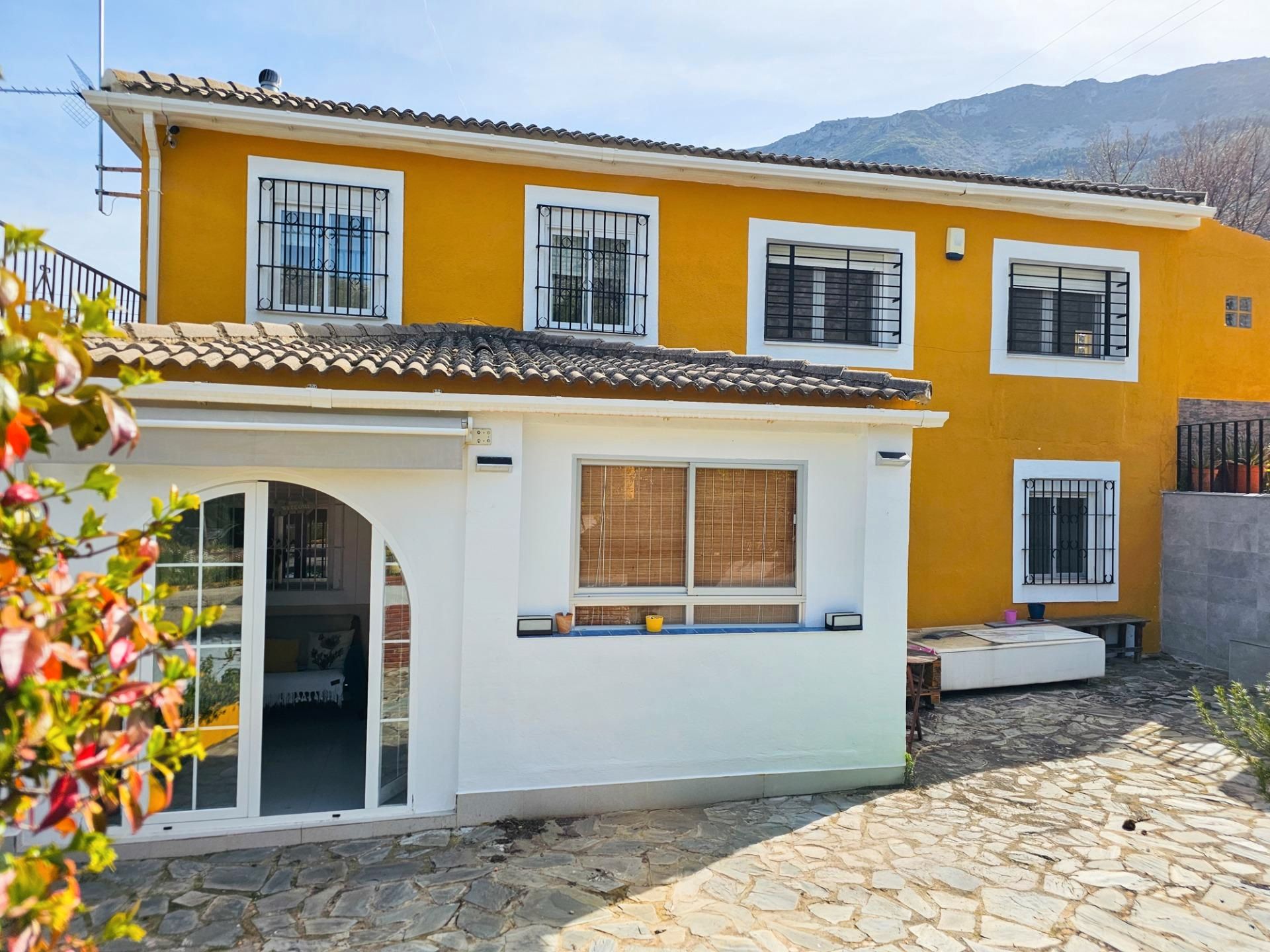 Vista exterior de Casa o xalet en venda en  Jaén Capital amb Aire condicionat, Calefacció i Terrassa