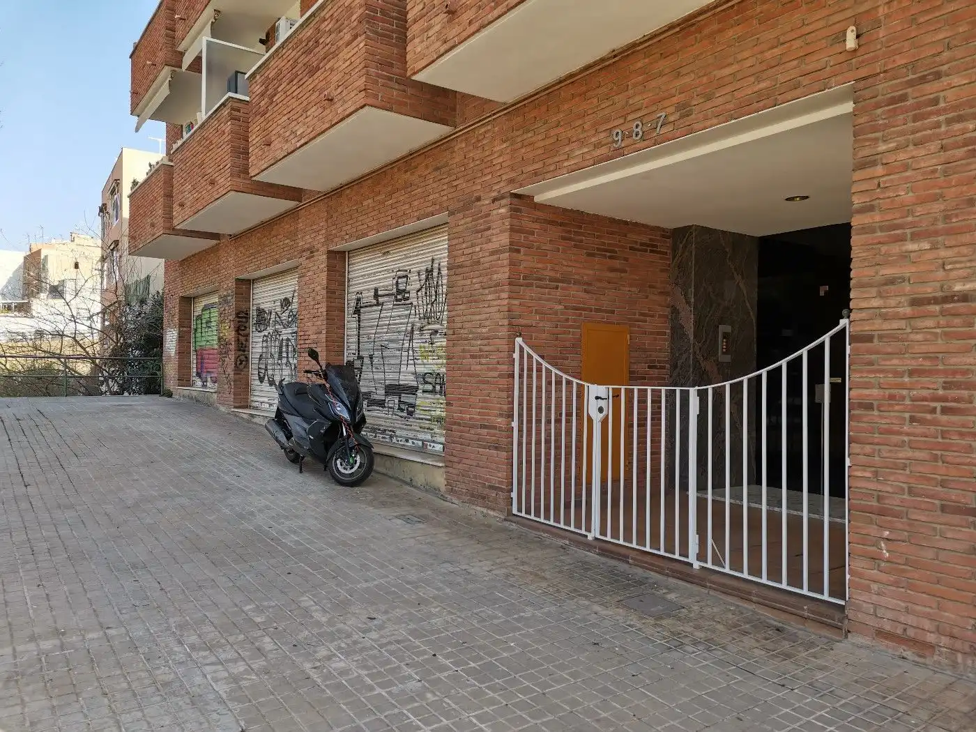Exterior view of Commercial properties for rent in Badalona