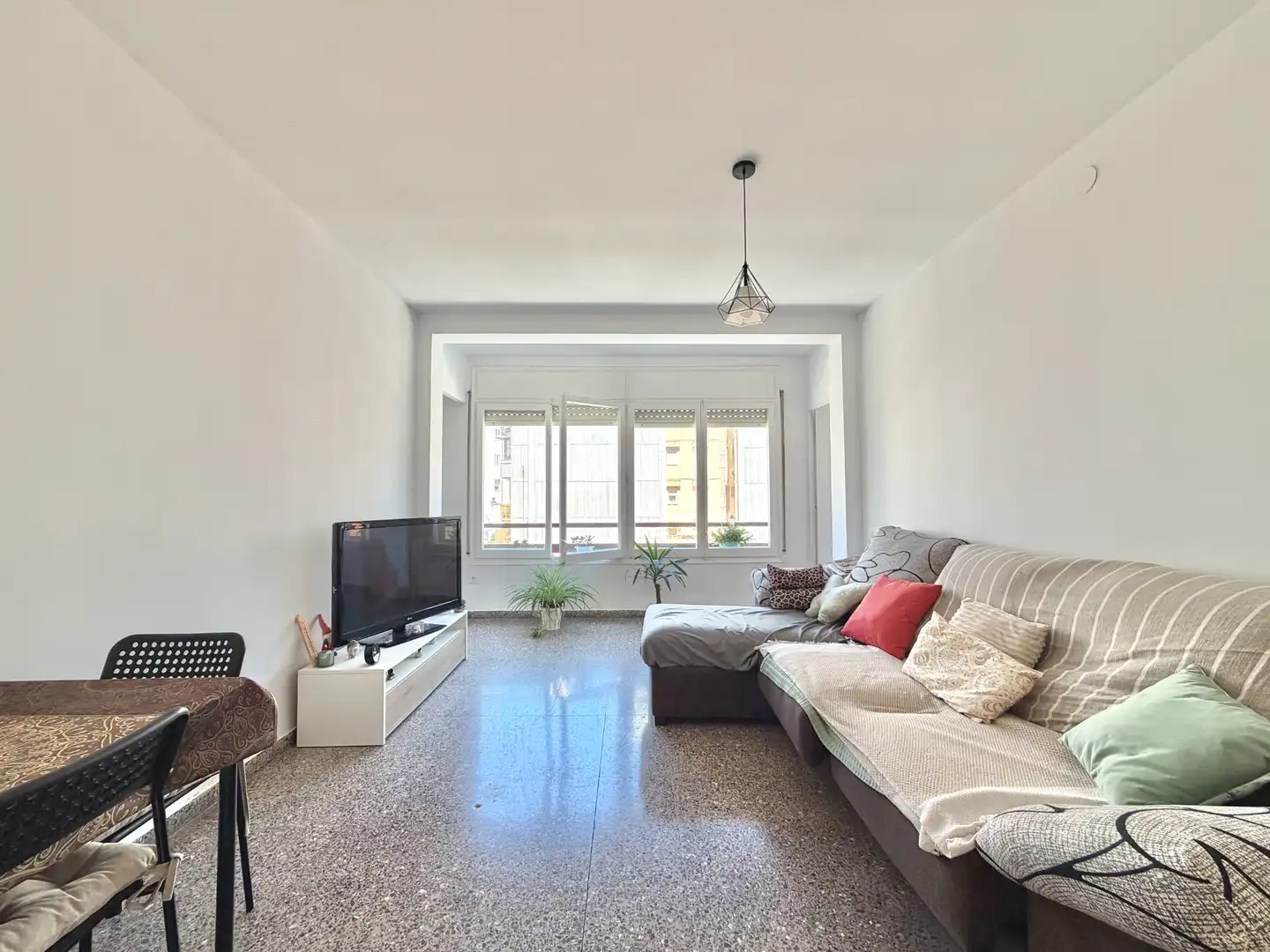 Sala d'estar de Pis en venda en Vilafranca del Penedès amb Moblat i Balcó