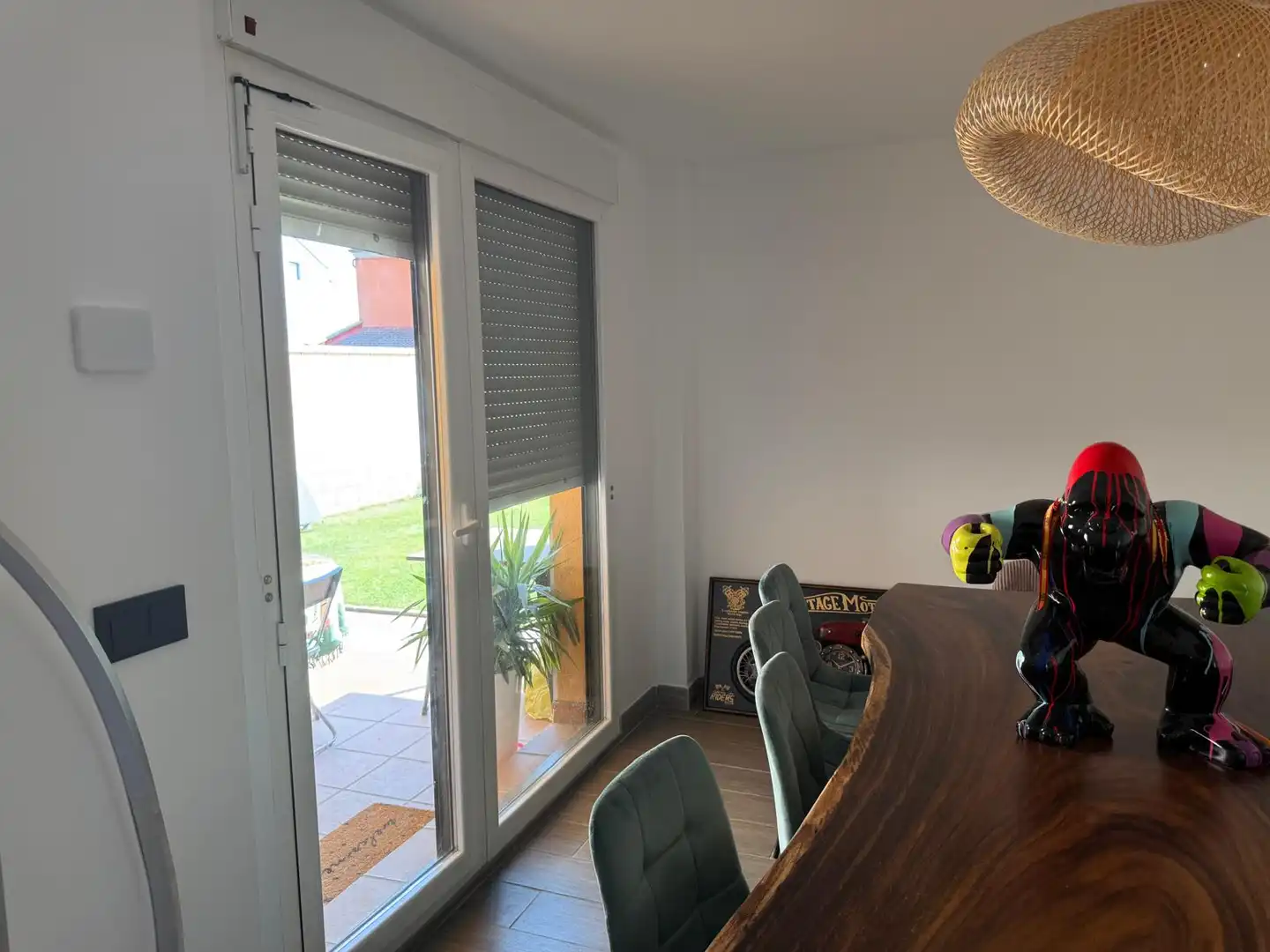 Menjador de Casa o xalet en venda en Villariezo amb Calefacció, Jardí privat i Piscina