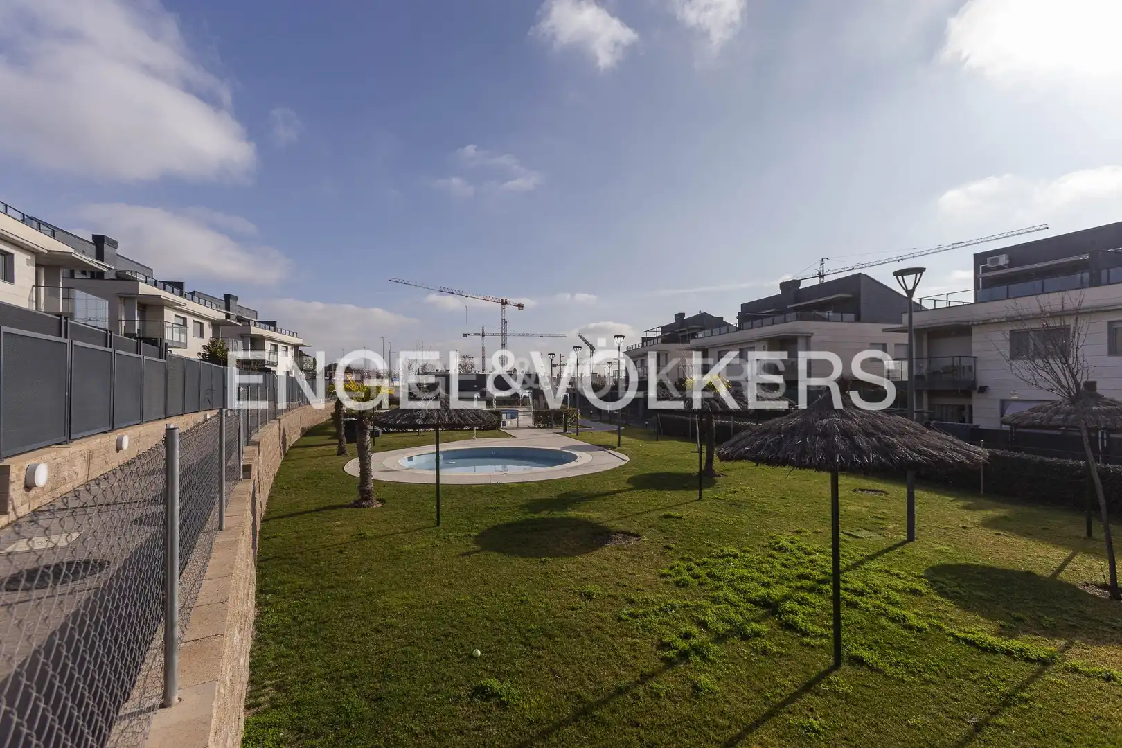 Swimming pool of Detached homes for rent in Boadilla del Monte  with Air Conditioner, Heating and Private garden