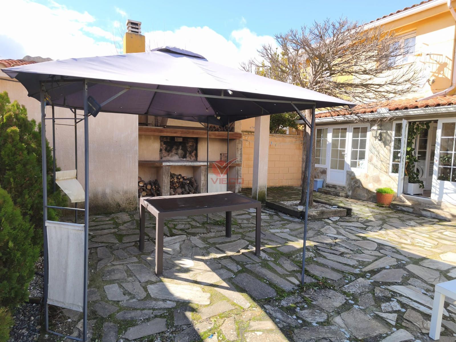 Terrassa de Casa adosada en venda en Arcas del Villar amb Calefacció, Jardí privat i Traster