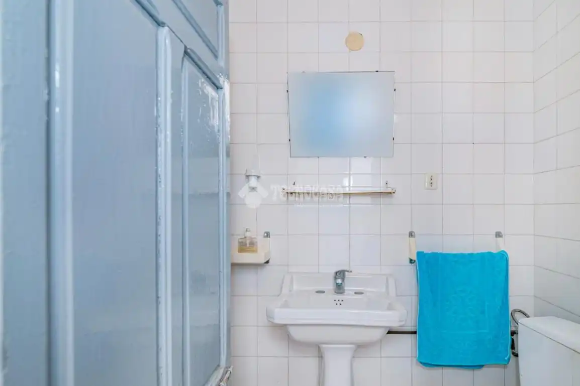 Baño de Casa adosada en venta en Lucena con Aire acondicionado y Amueblado