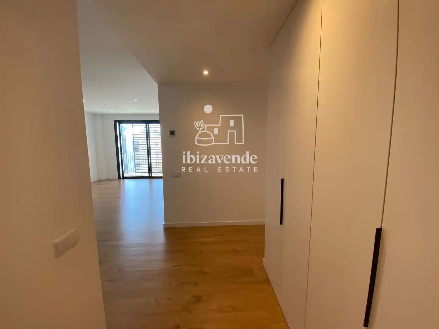 Wohnung zur Miete in Santa Eulària des Riu mit Klimaanlage, Heizung und Terrasse