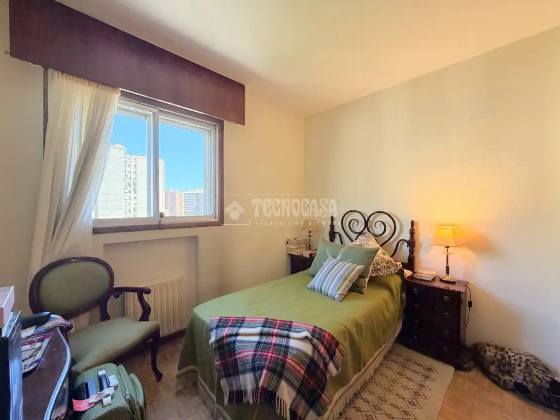 Schlafzimmer von Wohnung zum Verkauf in Madrid mit Heizung, Privatgarten und Schwimmbad