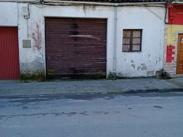 Locale commerciale in vendita a Parres