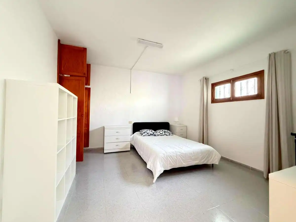 Dormitori de Casa o xalet en venda en Tías amb Terrassa, Piscina i Moblat