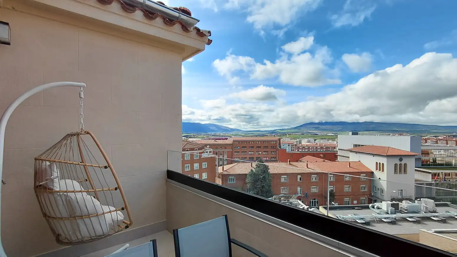 Ático de alquiler en Pamplona-Iruña - Bergamín, 43, 2º Ensanche
