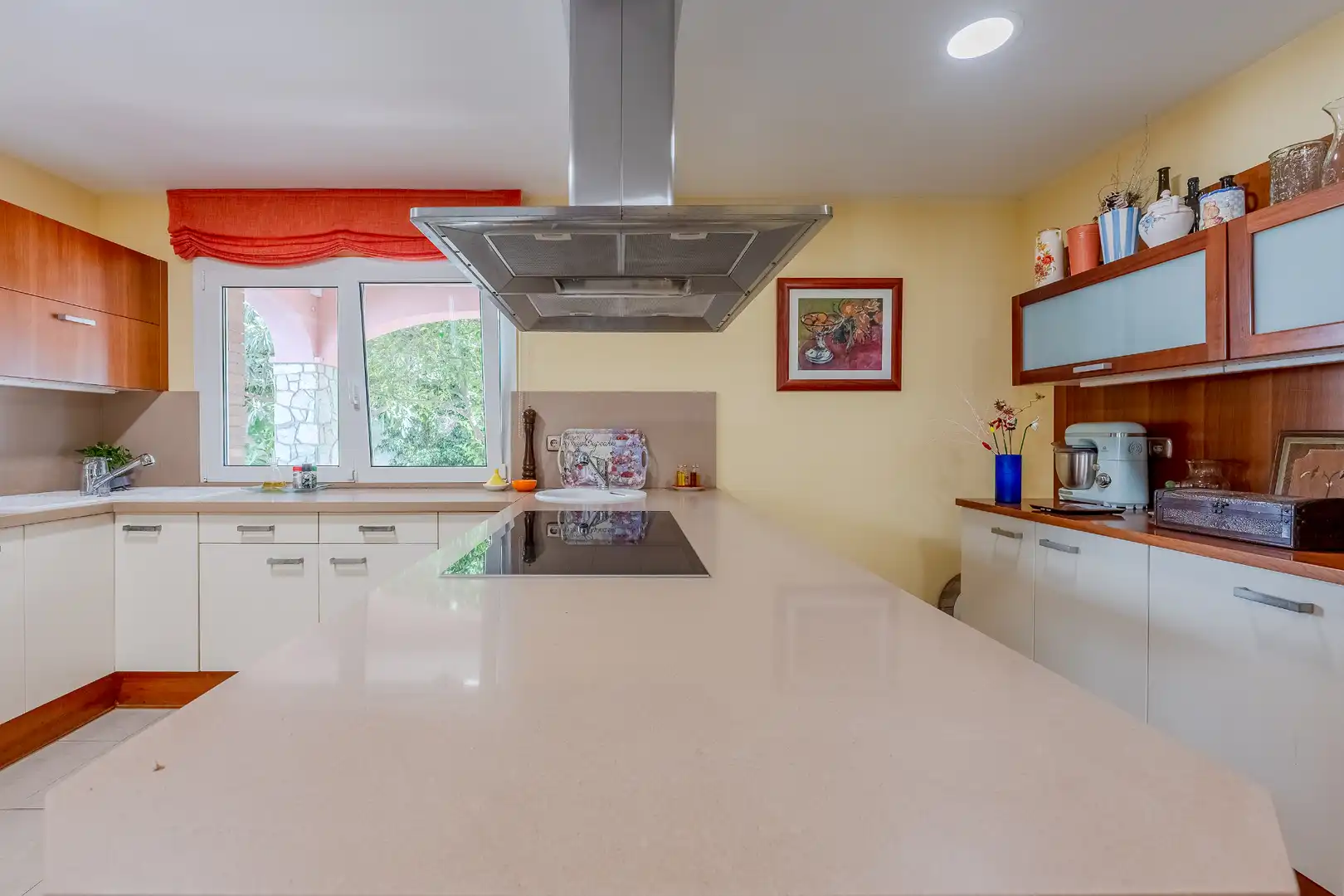 Cocina de Casa o chalet en venta en Badalona con Aire acondicionado, Calefacción y Jardín privado