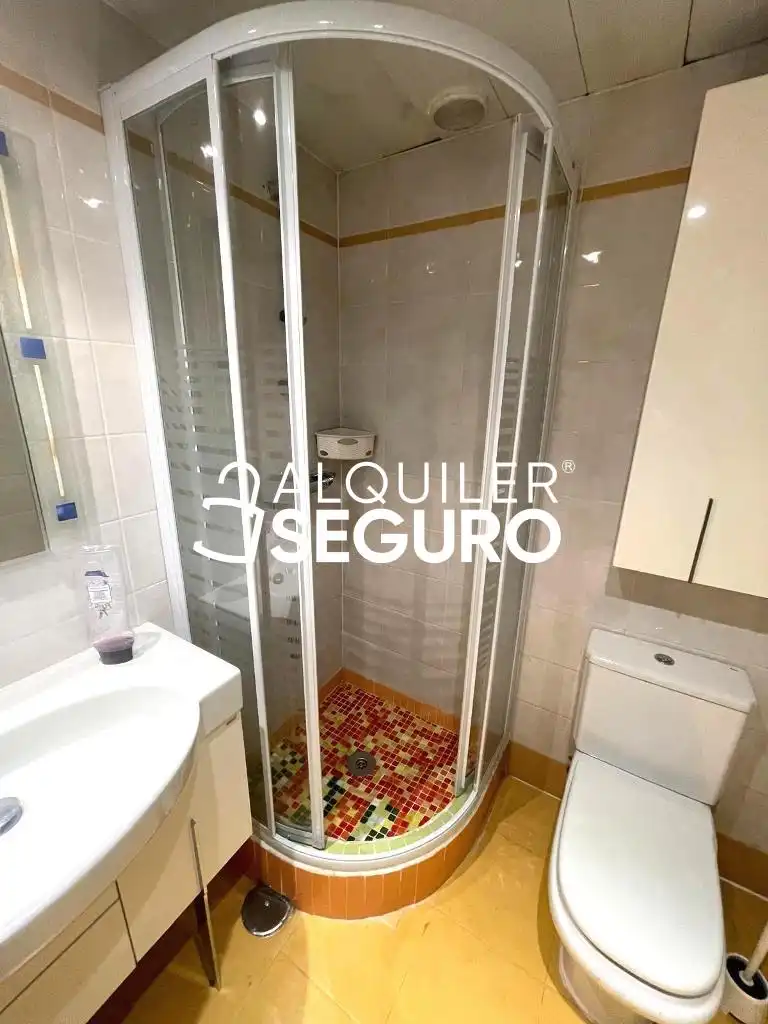 Flat for rent in de José Arcones Gil, Pueblo Nuevo