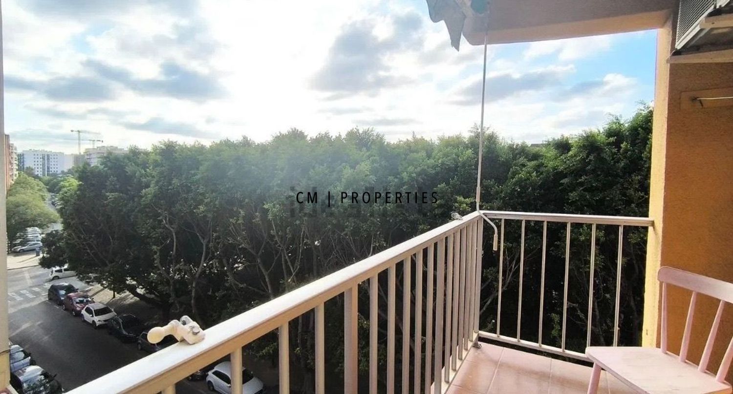 Terraza de Piso de alquiler en  Valencia Capital con Aire acondicionado, Parquet y Balcón