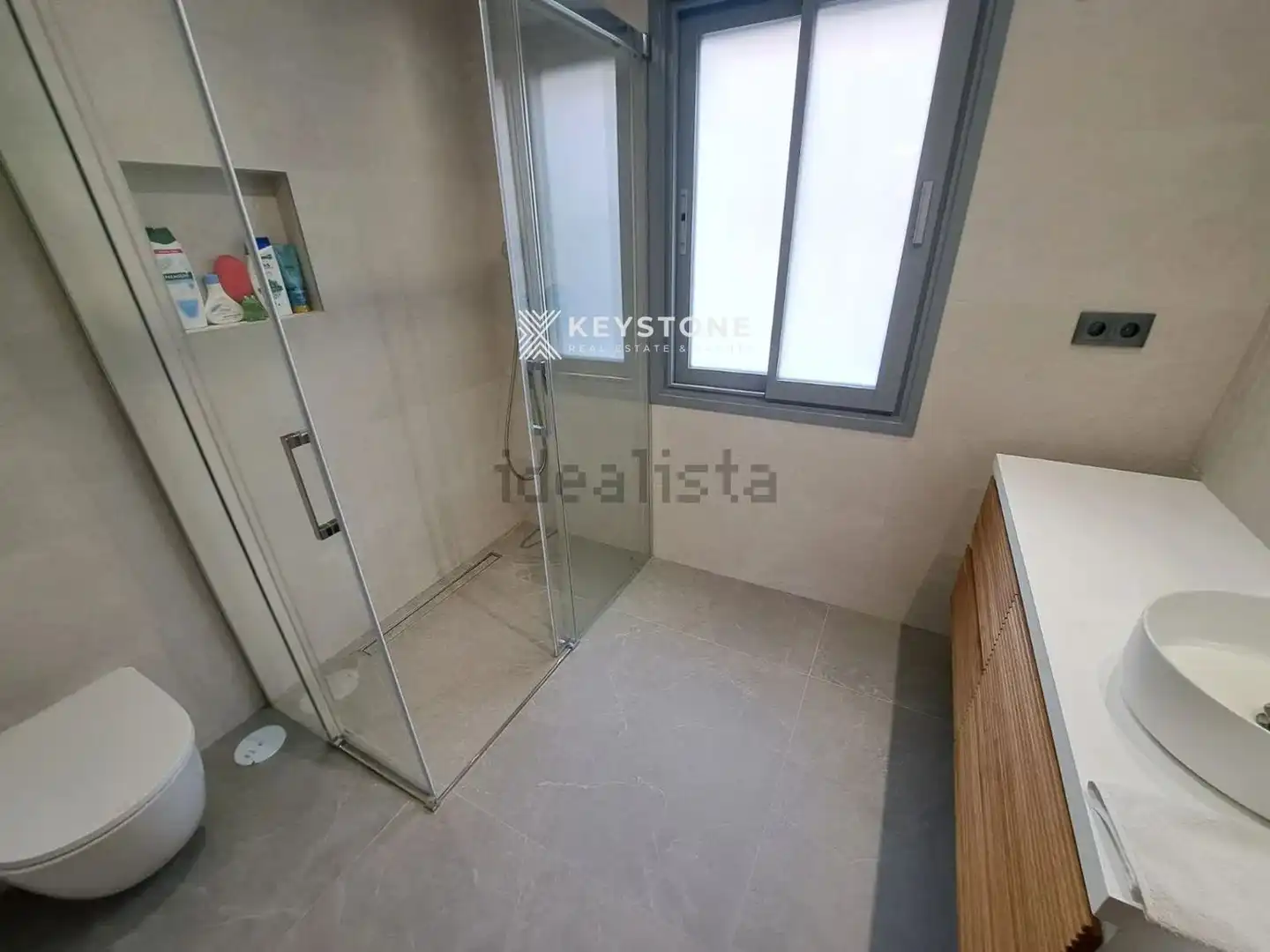 Badezimmer von Wohnung zur Miete in Alicante / Alacant mit Klimaanlage, Heizung und Terrasse