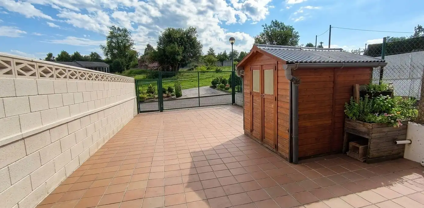 Terrassa de Planta baixa en venda en Santillana del Mar amb Calefacció, Terrassa i Piscina comunitària