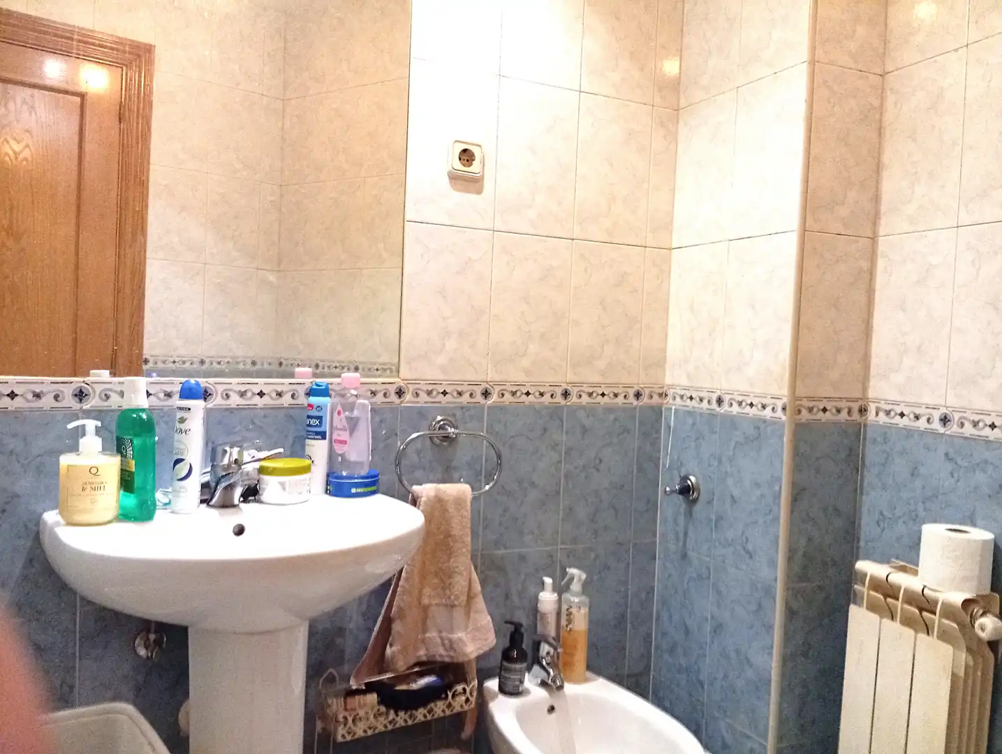 Bathroom of Flat for sale in Madrid  with Air Conditioner, Heating and Parquet flooring