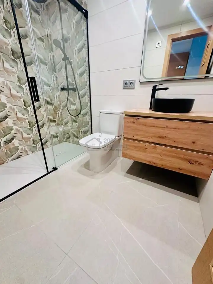 Baño de Planta baja de alquiler en Callosa d'en Sarrià con Aire acondicionado, Terraza y Amueblado