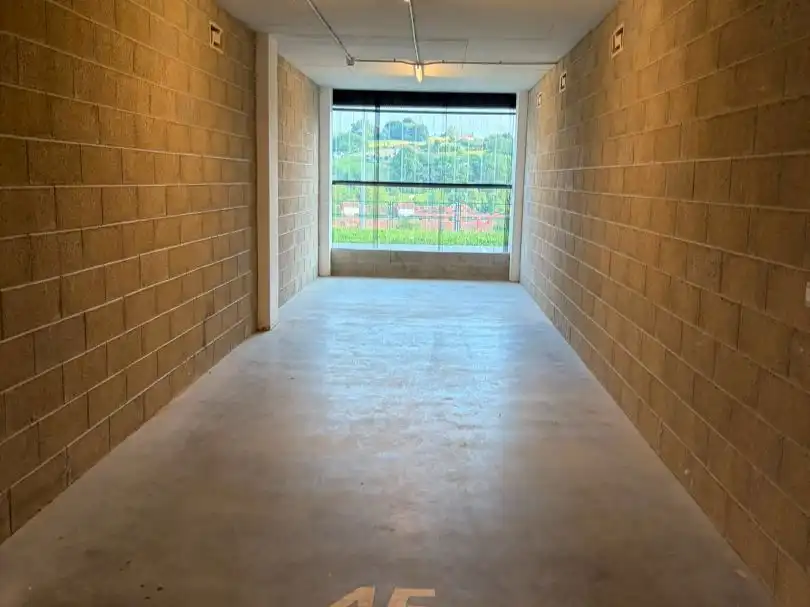Garage zur Miete in Lezo
