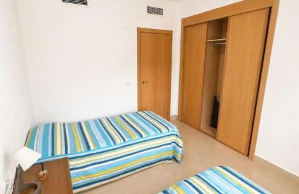 Dormitori de Planta baixa de lloguer en Marbella amb Aire condicionat, Terrassa i Piscina