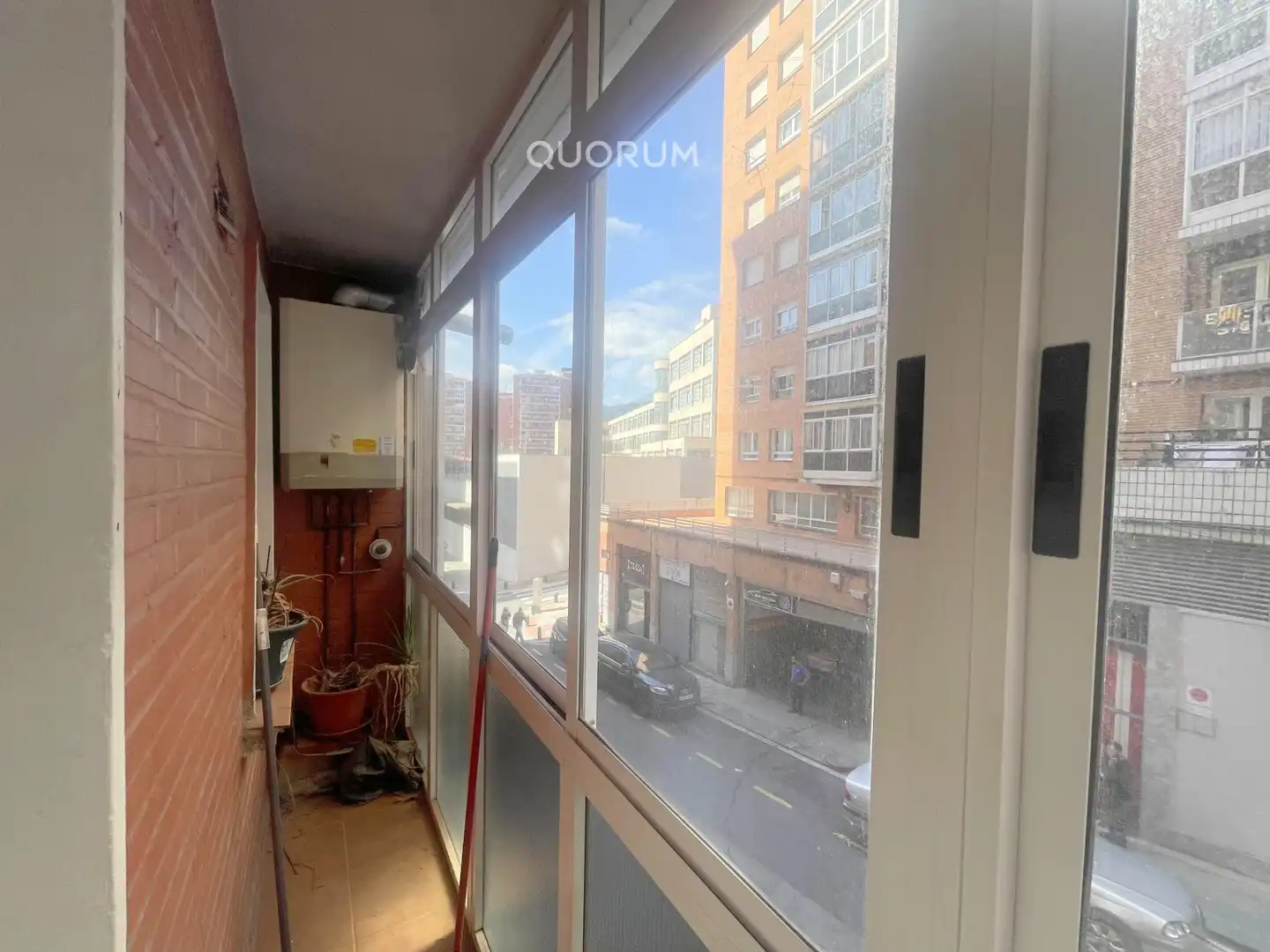 Vista exterior de Piso en venta en Bilbao  con Calefacción
