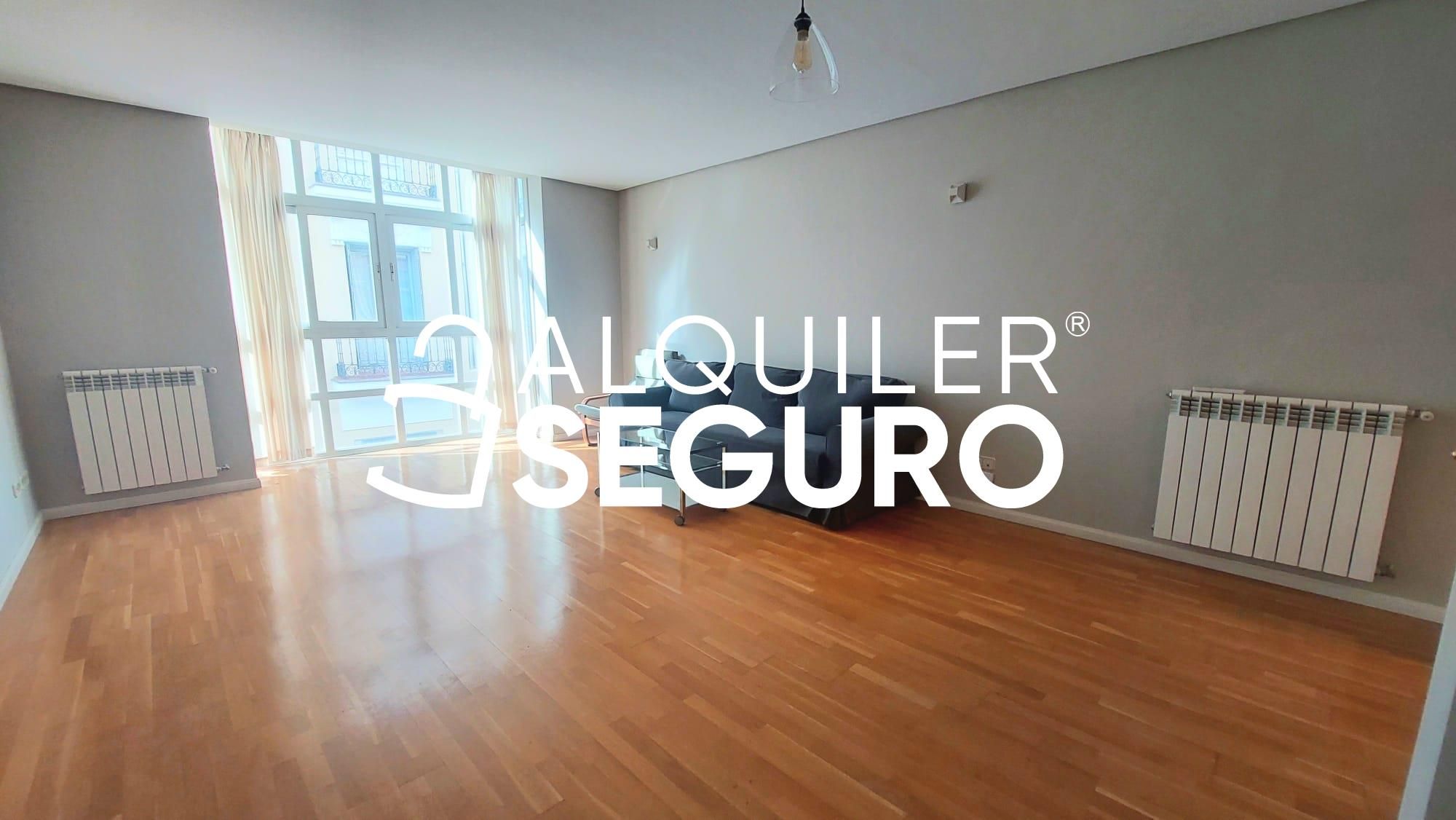 Wohnzimmer von Wohnung zur Miete in  Madrid Capital mit Klimaanlage, Heizung und Schwimmbad