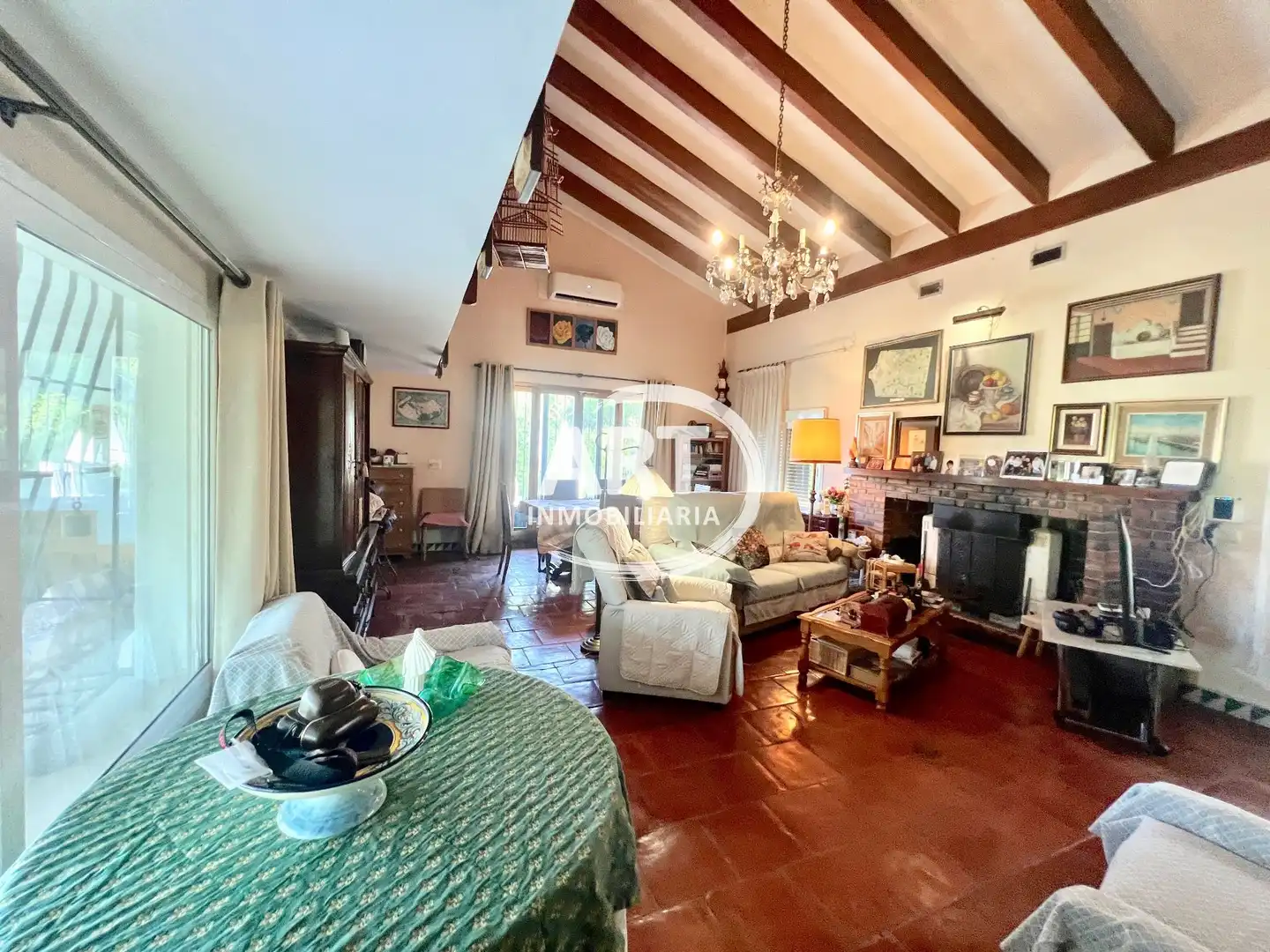 Sala de estar de Casa o chalet en venta en L'Eliana con Aire acondicionado, Calefacción y Jardín privado