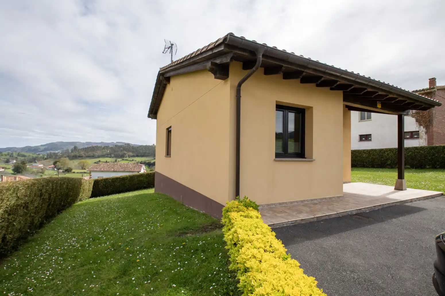 Vista exterior de Casa o chalet en venta en Villaviciosa con Calefacción, Jardín privado y Terraza