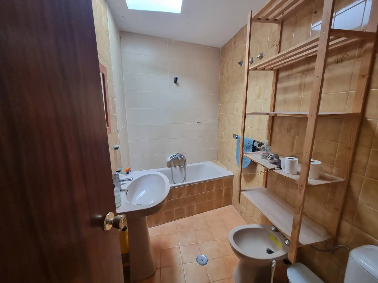 Bany de Casa o xalet en venda en Almería amb Jardí privat, Terrassa i Moblat