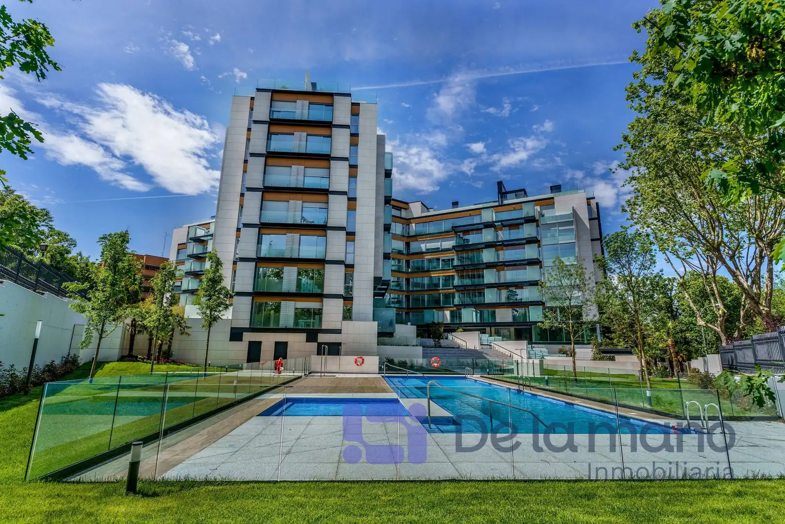 Apartments for rent in Calle de la Costa Brava, 13, Mirasierra