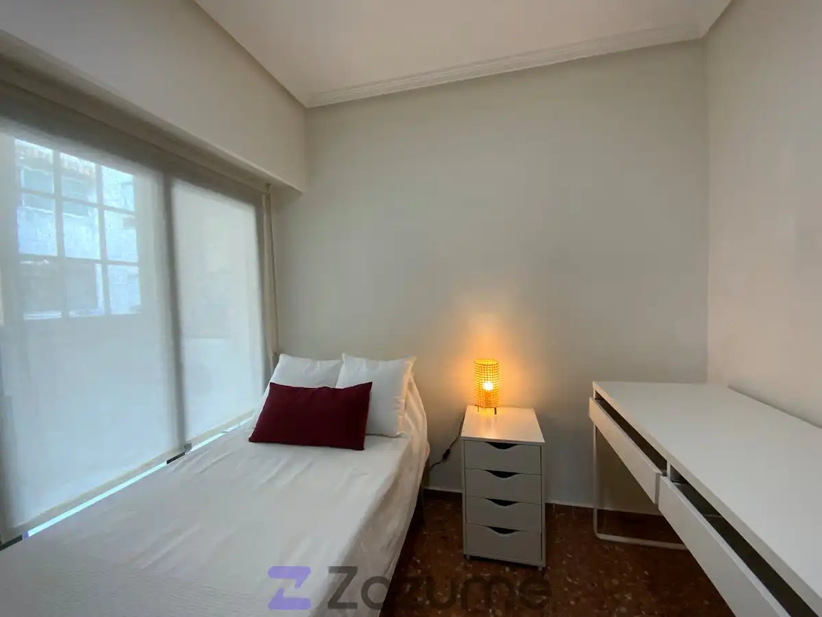 Schlafzimmer von Wohnung zur Miete in Valencia mit Klimaanlage, Heizung und Terrasse