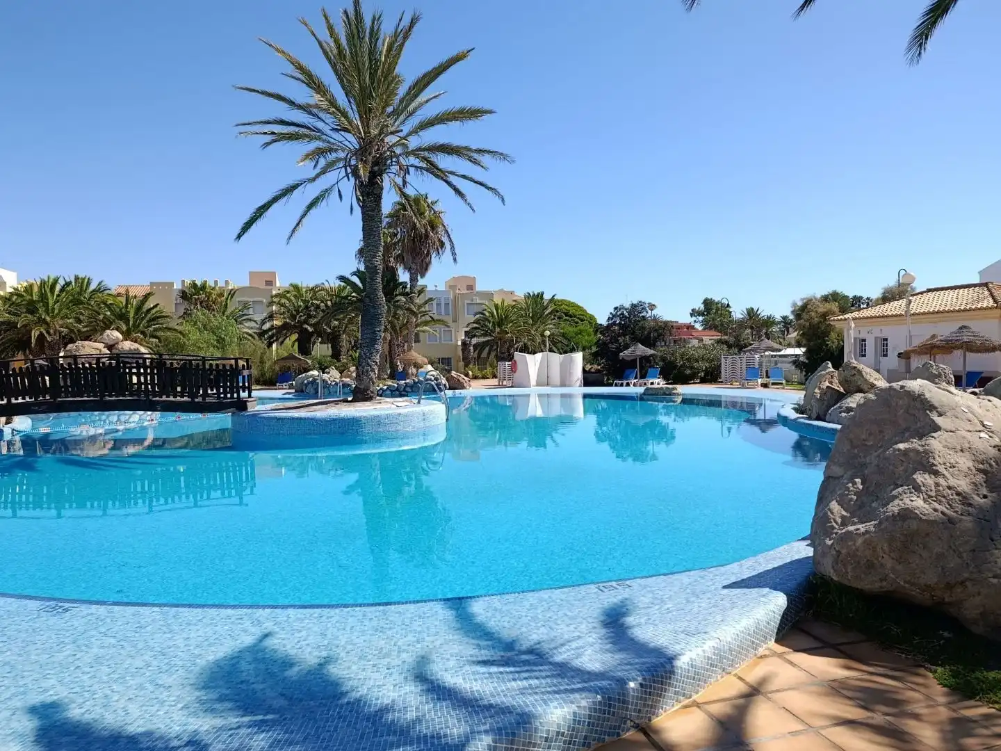 Appartement compact avec piscine à vendre à Paseo Central 17