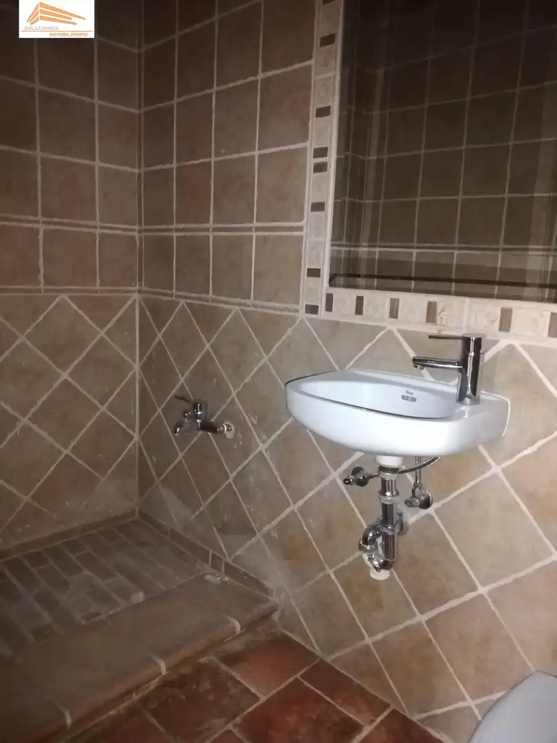 Badezimmer von Einfamilien-Reihenhaus zum Verkauf in Pesquera de Duero