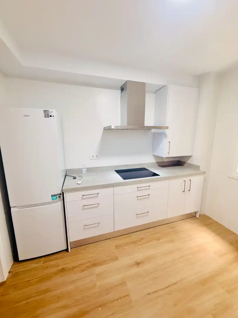 Cuina de Pis en venda en Sevilla amb Aire condicionat, Parquet i Terrassa
