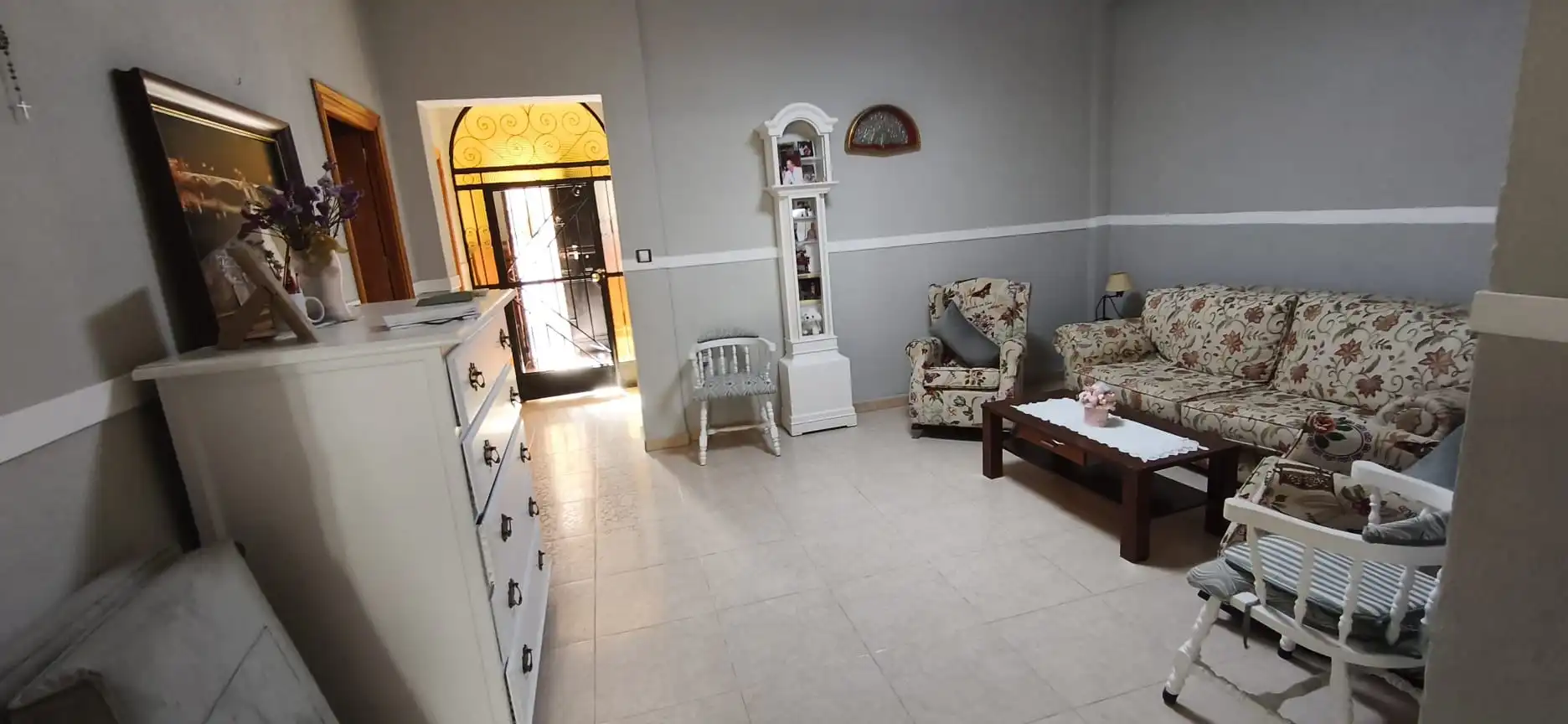 Sala d'estar de Casa o xalet en venda en Sevilla amb Aire condicionat, Terrassa i Moblat