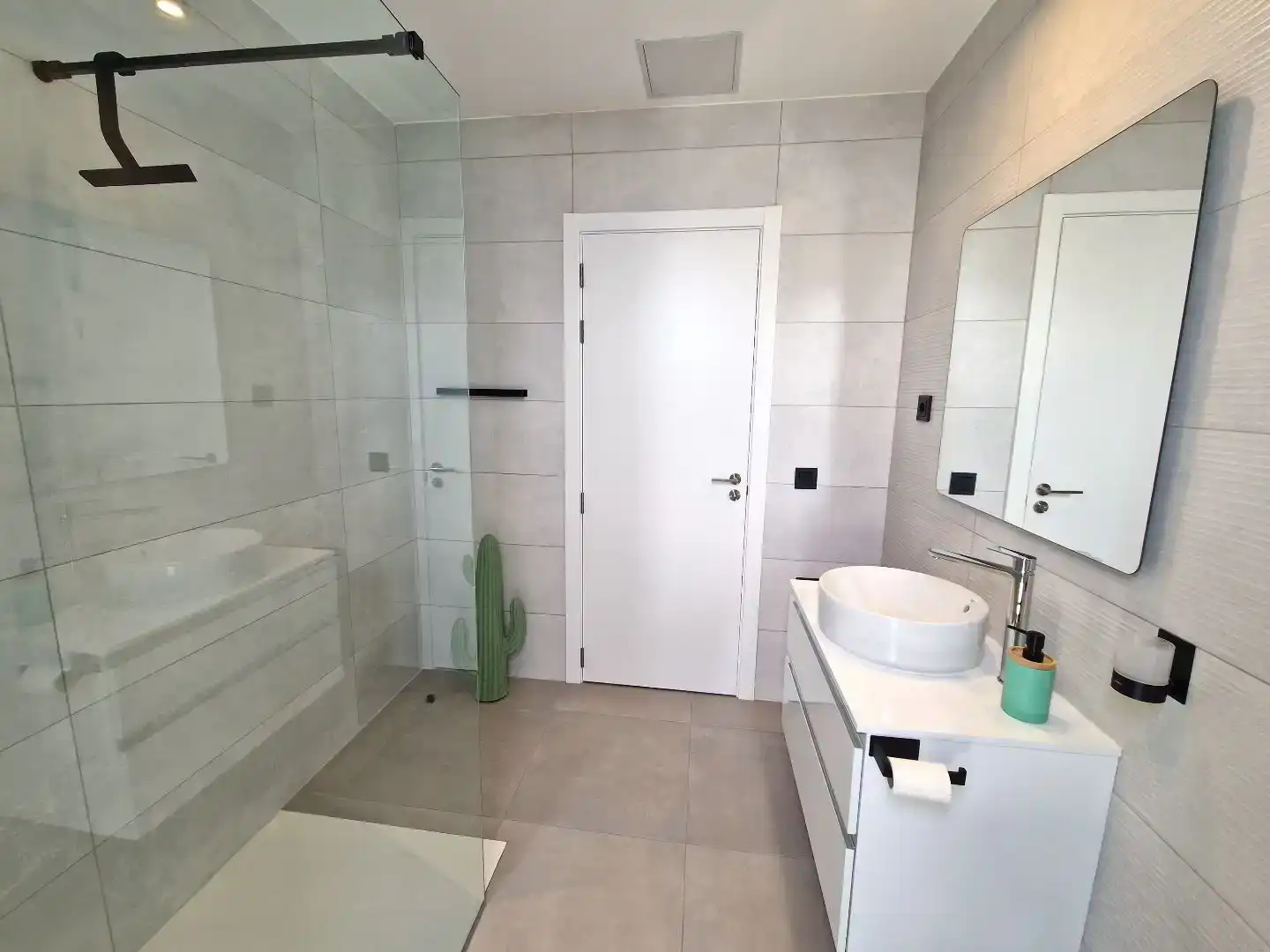 Badezimmer von Wohnung zum Verkauf in La Oliva mit Klimaanlage, Privatgarten und Schwimmbad
