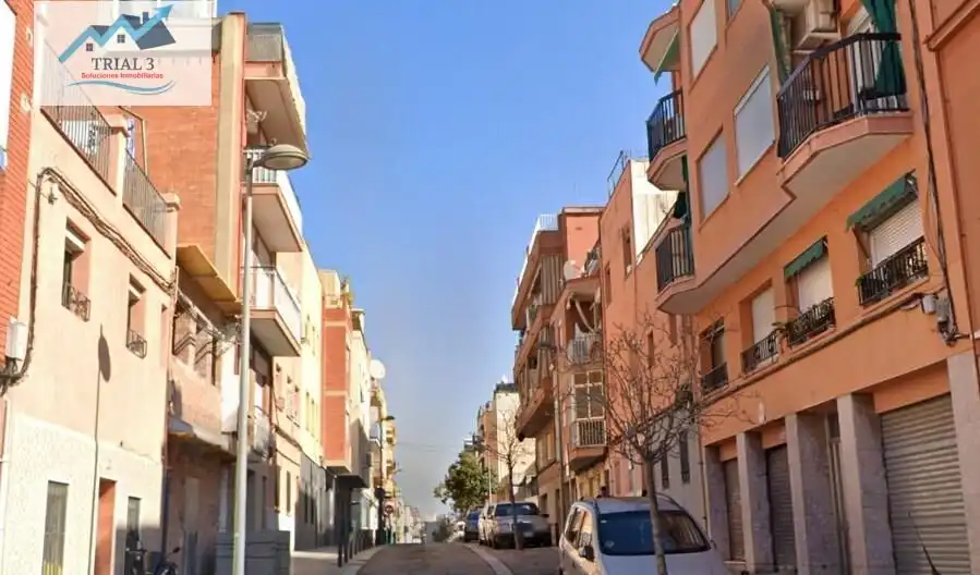 Vista exterior de Pis en venda en Badalona amb Balcó