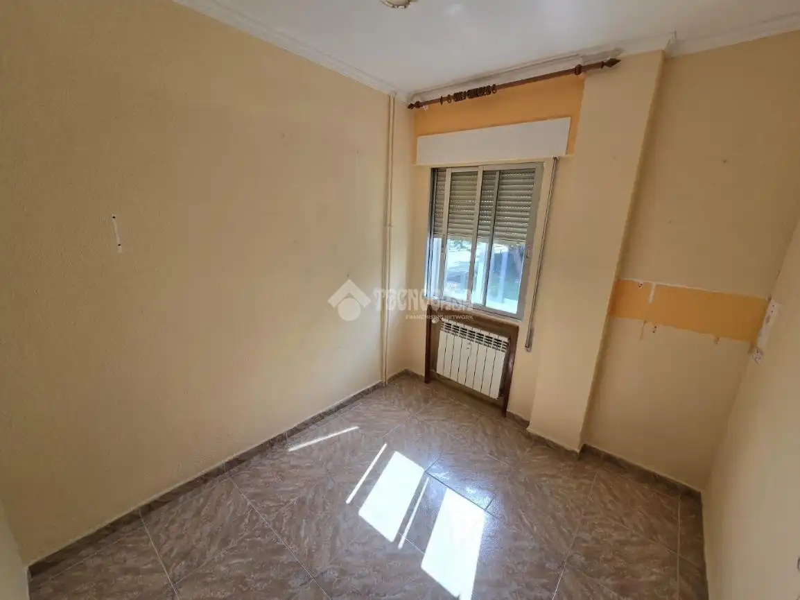 Habitación de Piso en venta en Madrid con Calefacción y Parquet